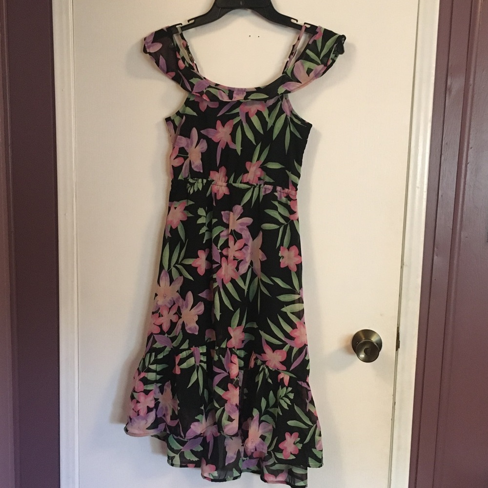 Children’s Place Black floral dress size M 7/8.